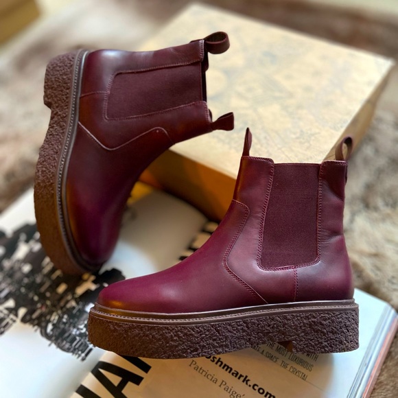 Free People Carmel Chelsea Boots - Picture 14 of 14